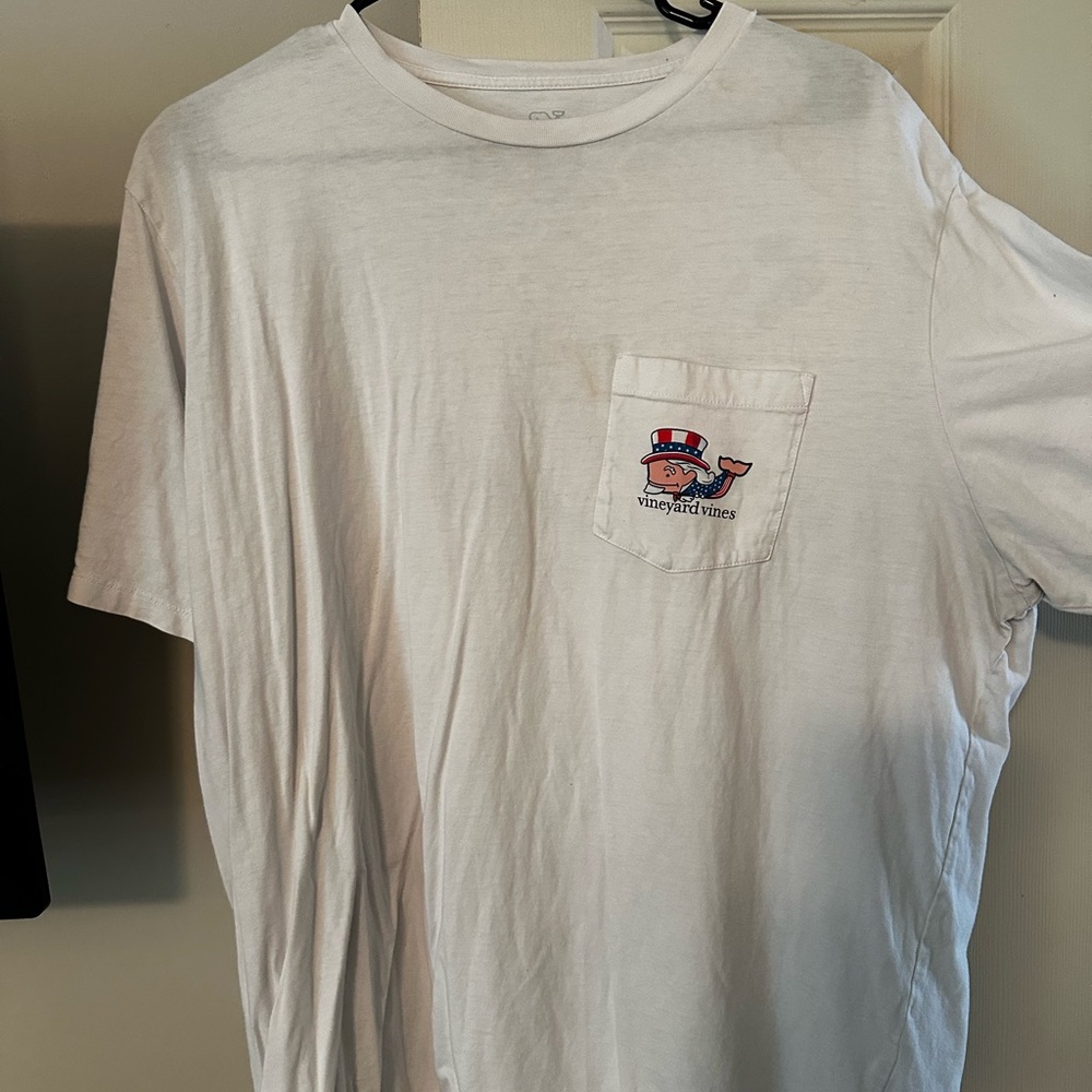 Vineyard Vines T Shirt